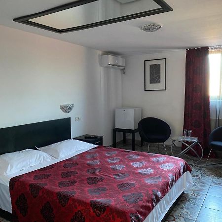 Motel Valentina Ion Roata Экстерьер фото